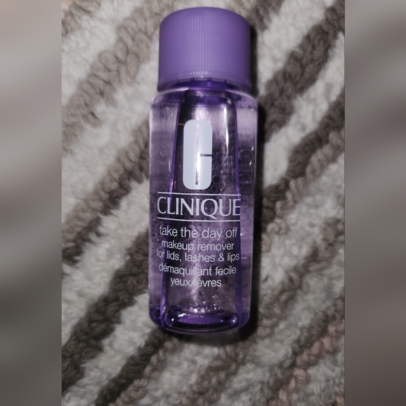 Christmas price reduction sale. NWT Clinique Makeup Moisture Surge gift set - Picture 5 of 8